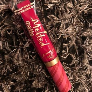 Too Faced Melted Matte - Candy Cane